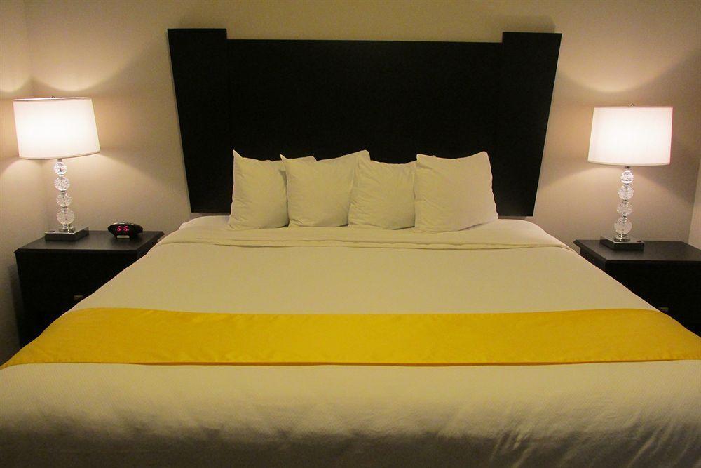 Okoboji Inn & Suites Milford Екстер'єр фото