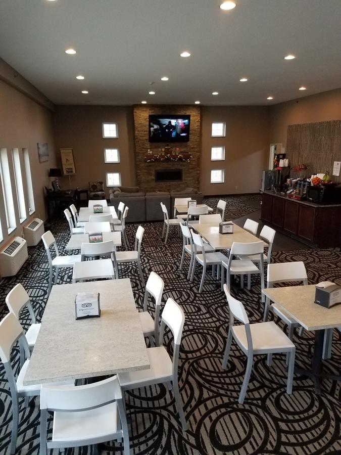 Okoboji Inn & Suites Milford Екстер'єр фото