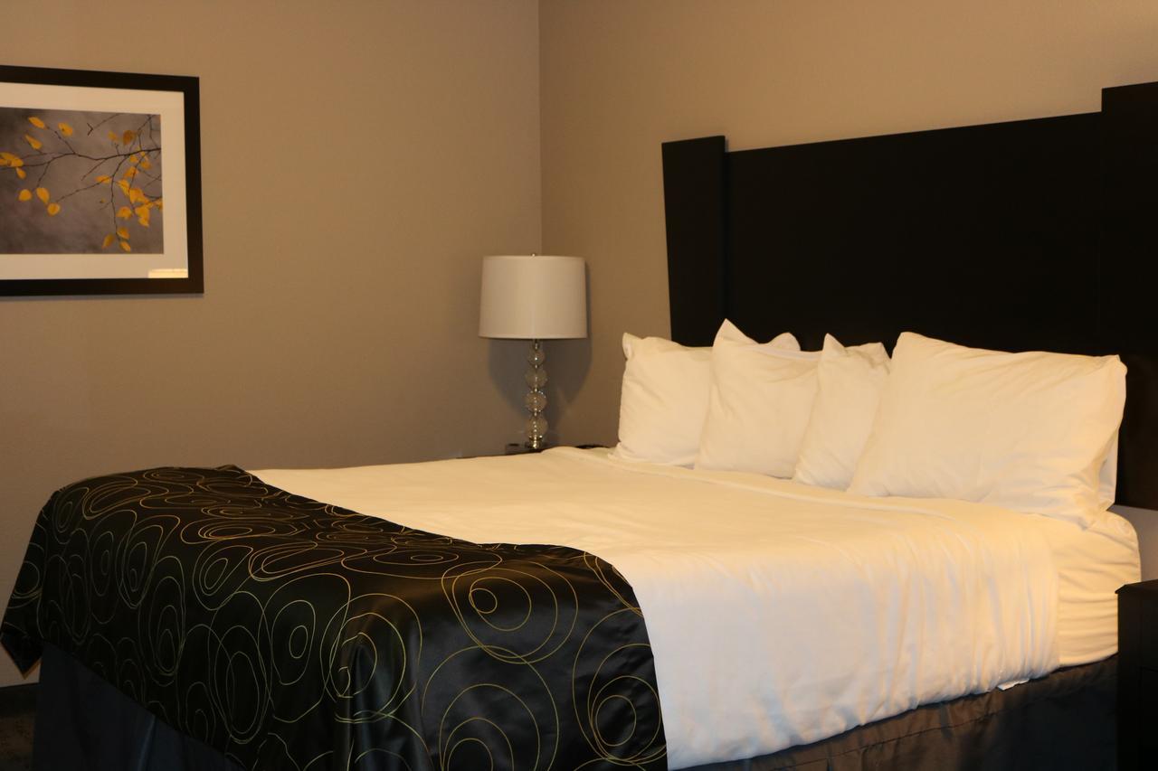 Okoboji Inn & Suites Milford Екстер'єр фото