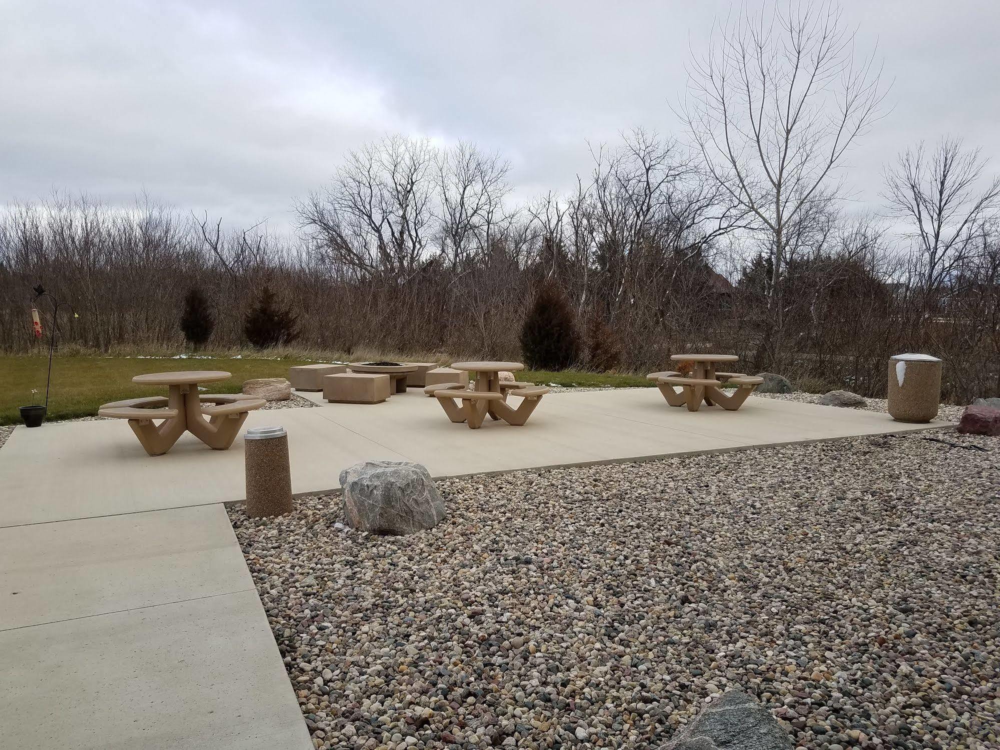 Okoboji Inn & Suites Milford Екстер'єр фото