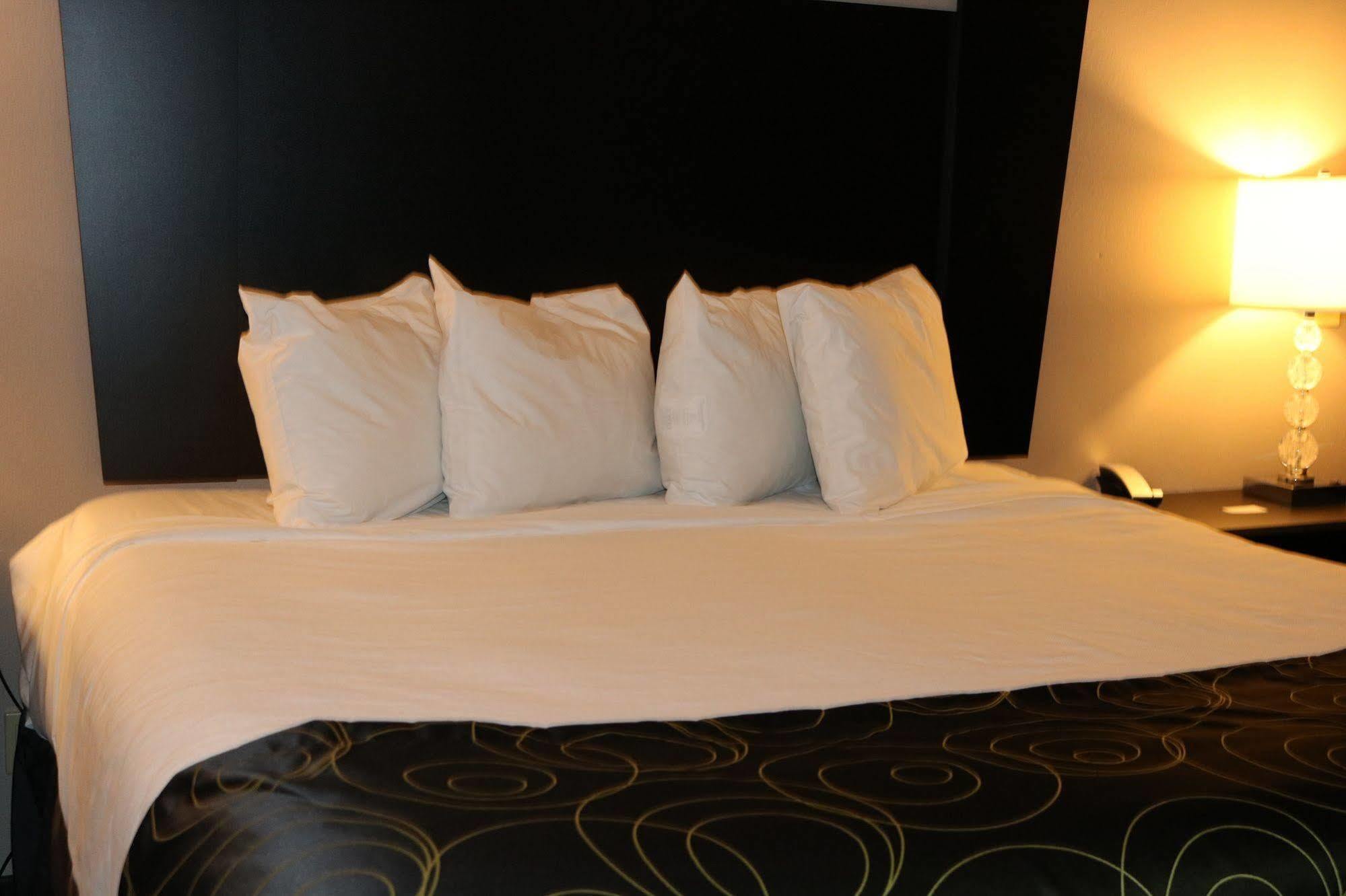Okoboji Inn & Suites Milford Екстер'єр фото