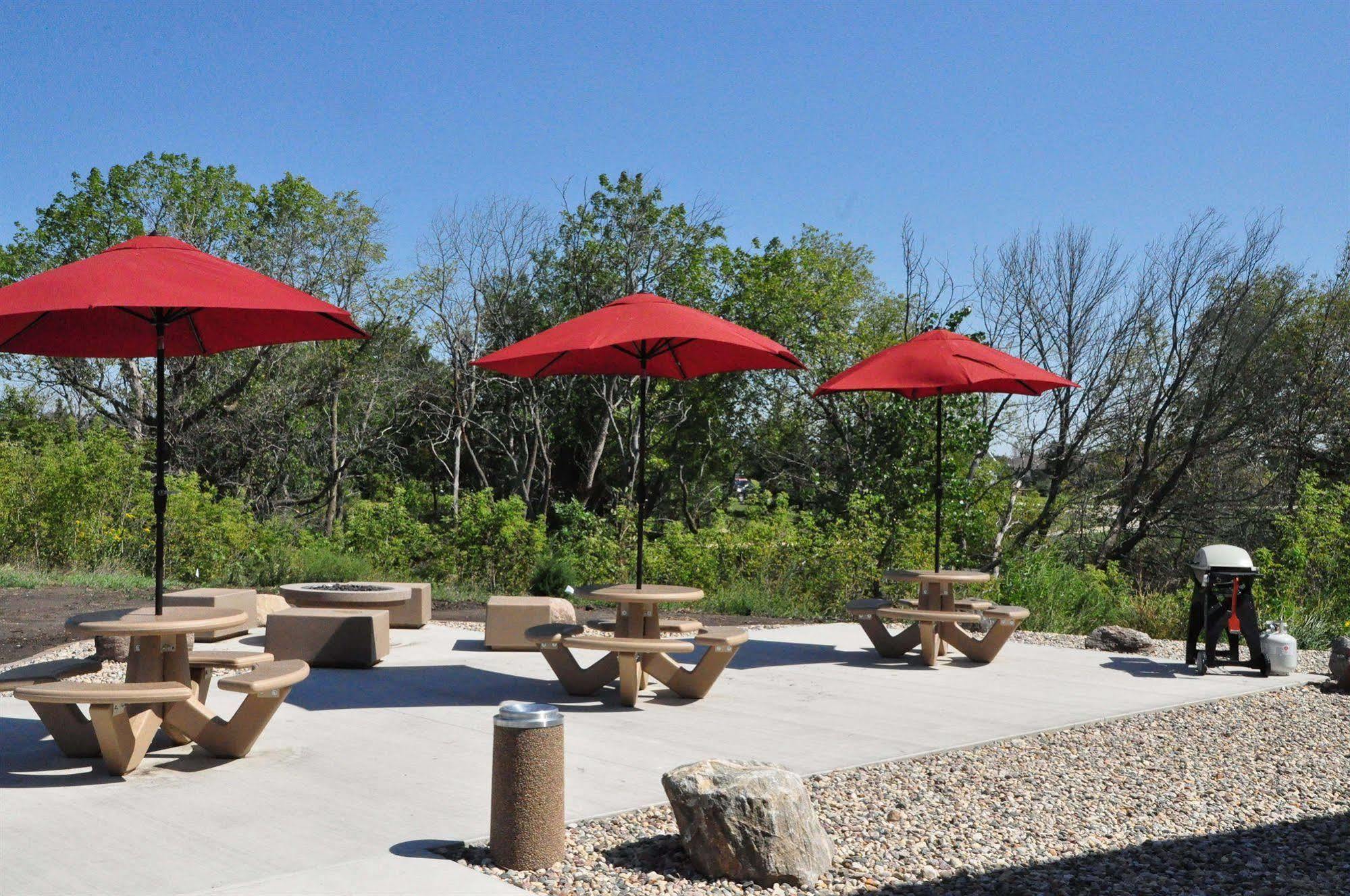 Okoboji Inn & Suites Milford Екстер'єр фото