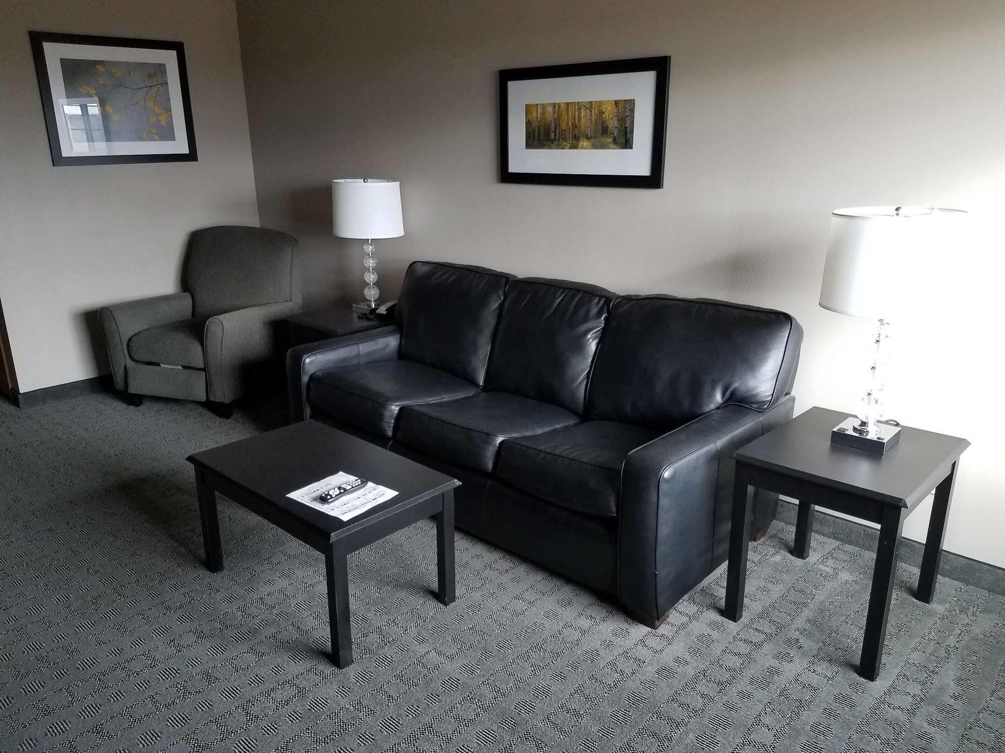 Okoboji Inn & Suites Milford Екстер'єр фото