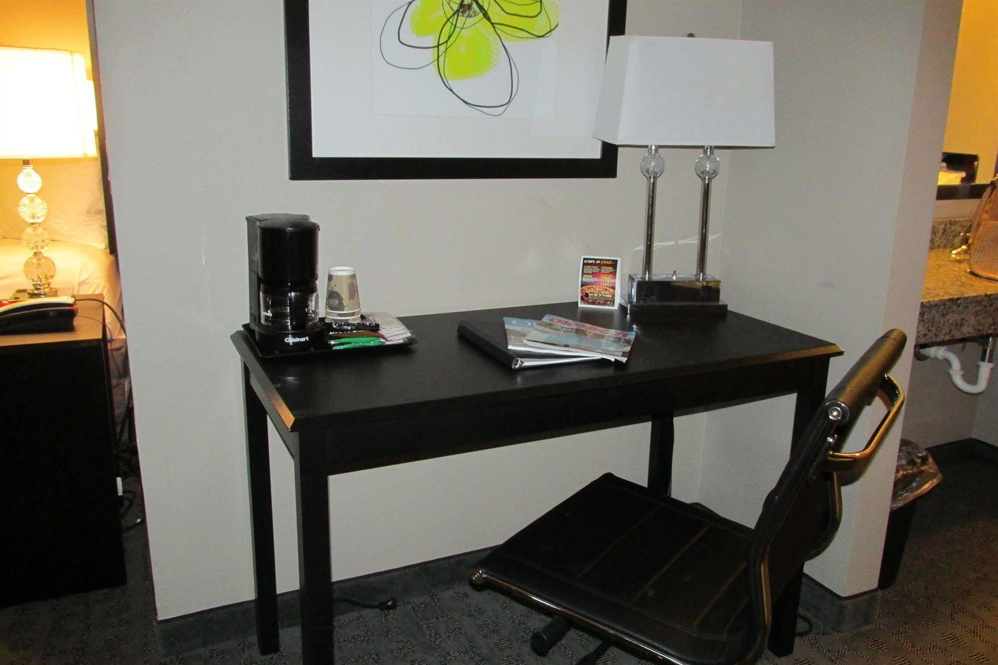 Okoboji Inn & Suites Milford Екстер'єр фото